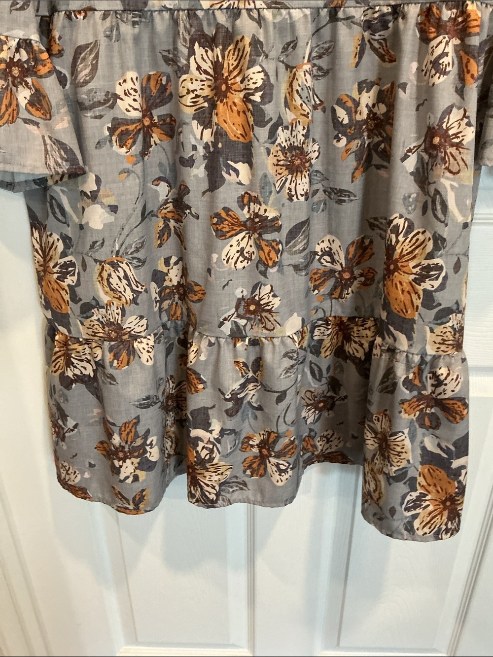 Emery Rose Women's Blue Floral Tiered Tunic Dress with Brown Accents - Picture 7 of 8